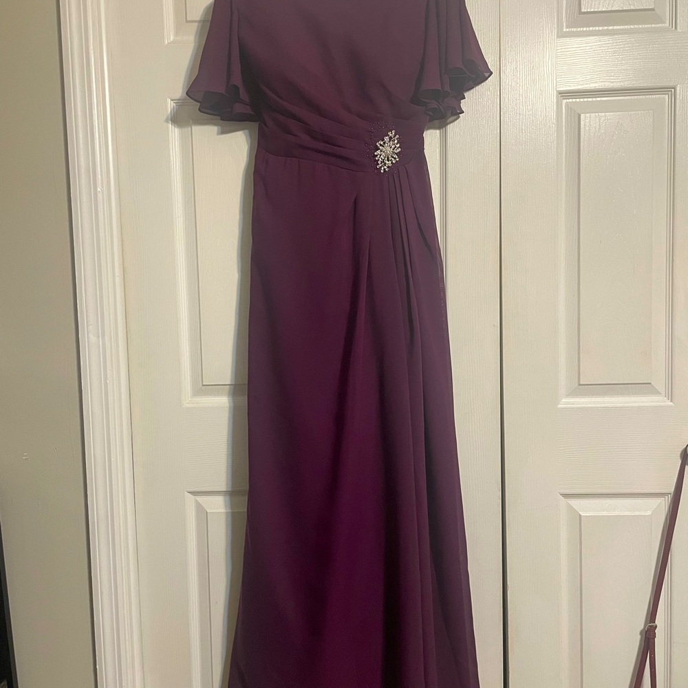 Plum, scoop neck Flutter Sleeve Maxi Dress